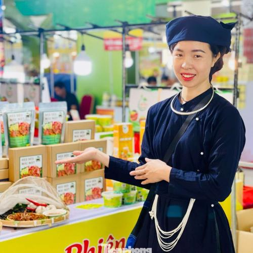 Khởi Nghiệp Từ Đặc Sản Địa Phương, Chìa Khóa Thoát Nghèo Của Phụ Nữ Xứ Lạng